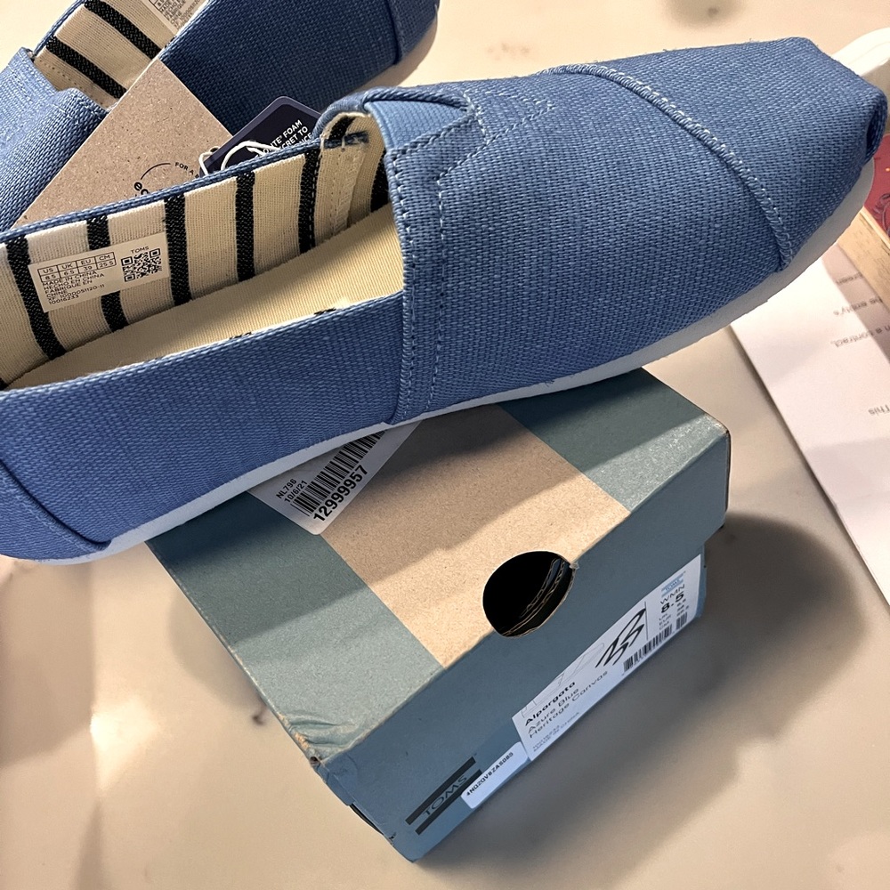 Tom’s Canvas shoes